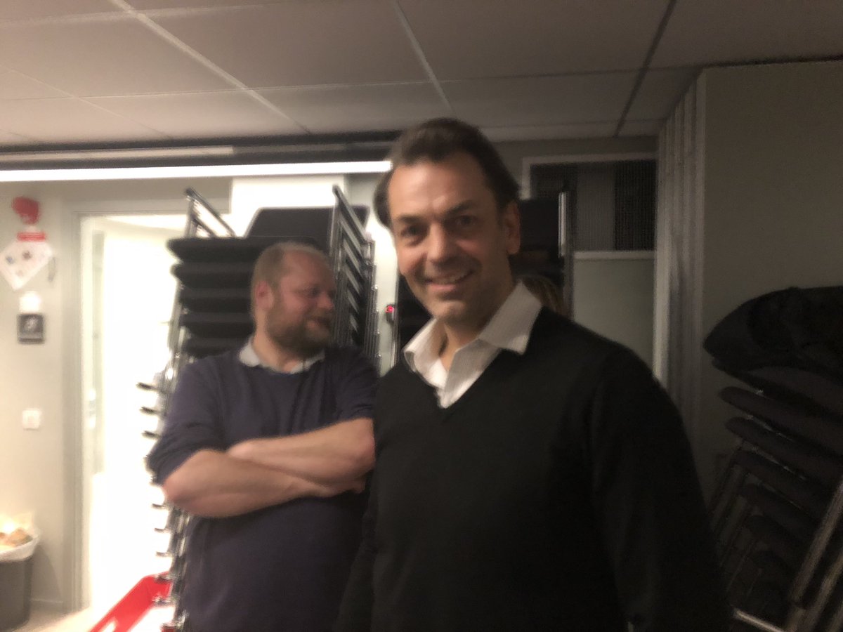 Idrottsrådet i Lidingö möts i stadshuset. Filip  Svanberg förklarar, svarar och tar emot förslag och idéer. Vilken framtidsvision kommer politiken leverera?