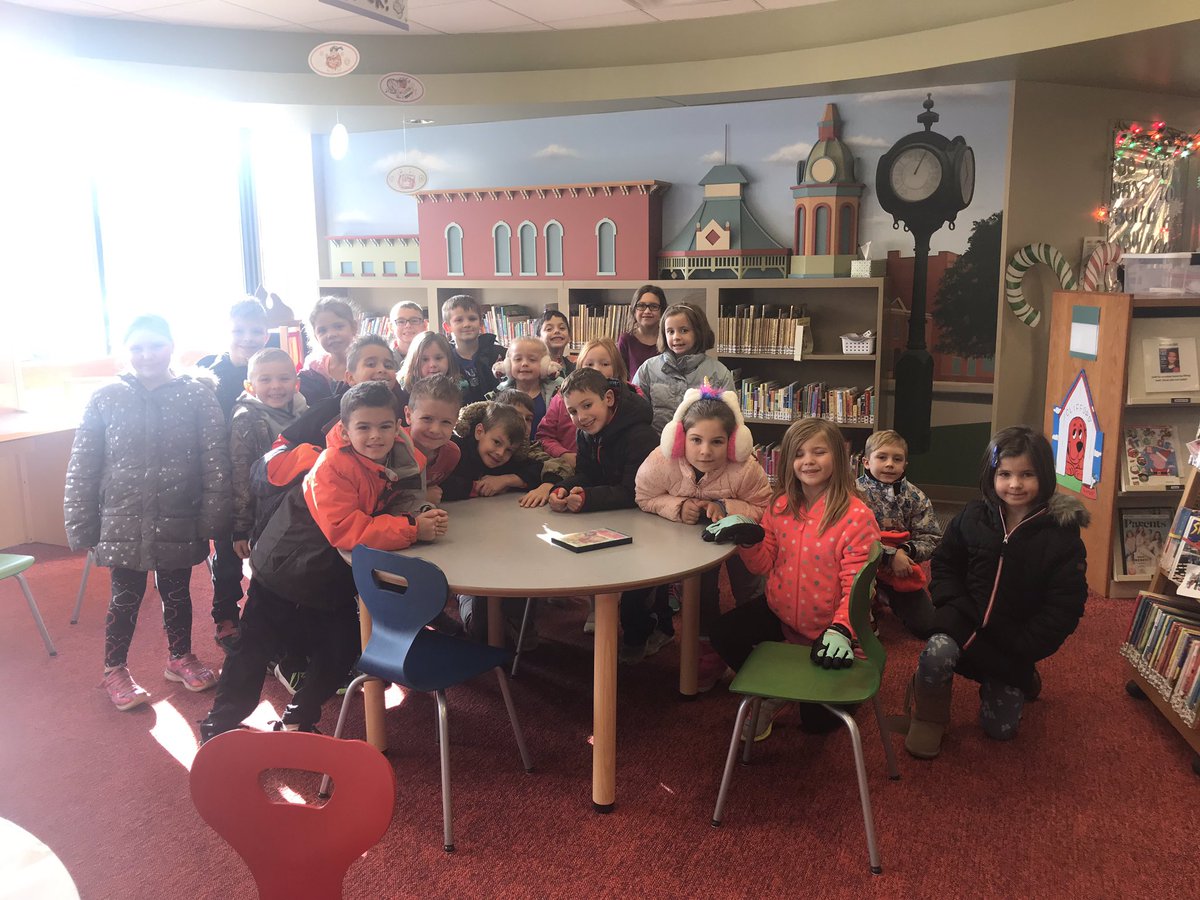 We ❤️ the Geauga County Public Library!  Thank you for welcoming our class! 📚 #WeAreCHARDON #promotingliteracy #librariansrule