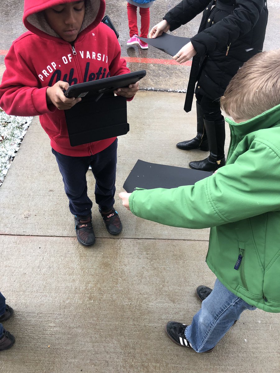 MrsTarynBrinlee's tweet image. Sometimes you’ve gotta take a detour from the lesson plans and enjoy some impromptu snow exploration! Yesterday we collected and categorized the different types of snowflakes. Thanks for the learning inspiration @AbbeyUpton #CREteach @CRE_Cardinals #WallsWorldChangers