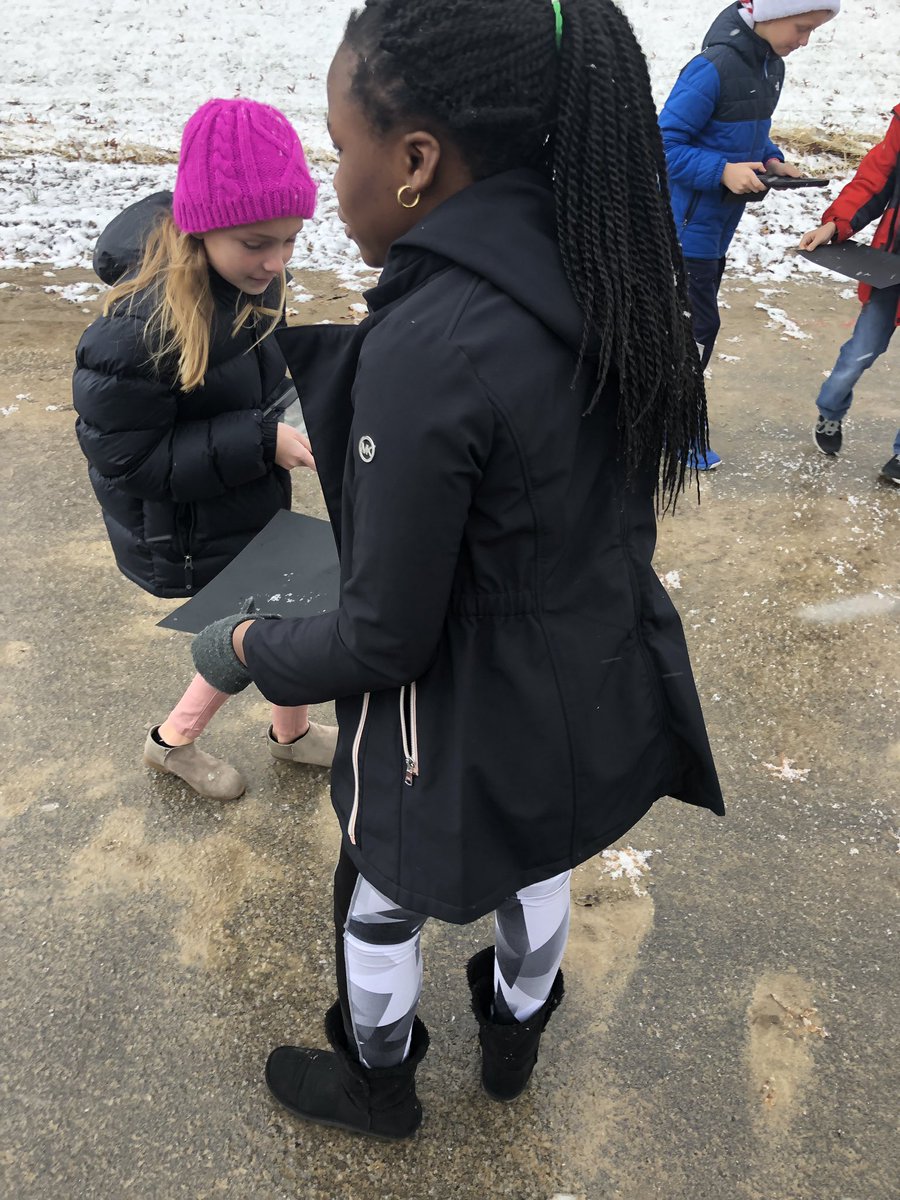 MrsTarynBrinlee's tweet image. Sometimes you’ve gotta take a detour from the lesson plans and enjoy some impromptu snow exploration! Yesterday we collected and categorized the different types of snowflakes. Thanks for the learning inspiration @AbbeyUpton #CREteach @CRE_Cardinals #WallsWorldChangers