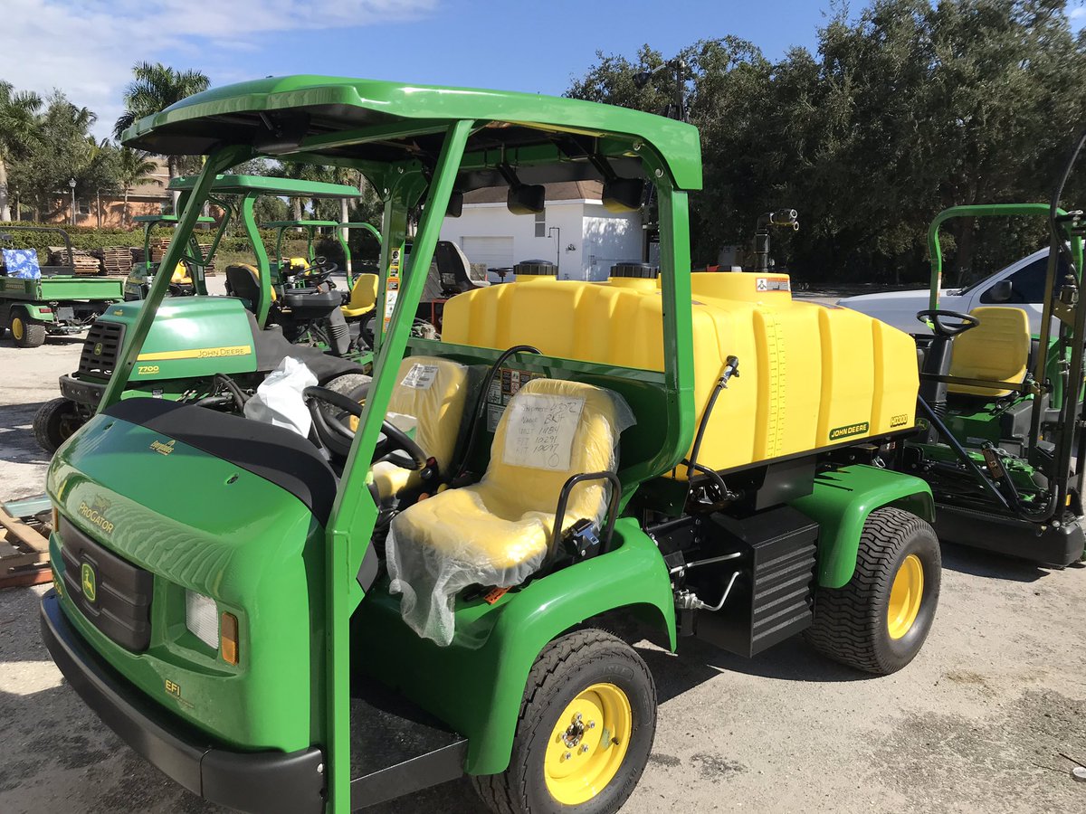 EvergladesJimL's tweet photo. 2nd load of new #GreenIron & Buffalo KB4 blower to Spanish Wells Golf & CC. Many thanks to Jason, Matt, John and #BillyCasperGolf for allowing us the opportunity!
#EvergladesEquipmentGroup @JohnDeere @vccsupt #JDhybrid @BuffaloTurbine https://t.co/cQ9uGVzRrJ