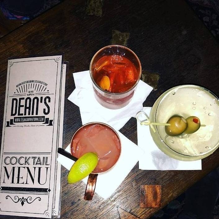 Get your #happyhour drinks in before #KaraokeonMain!
4pm-8pm
.
.  Sing your heart out with us! Every Wednesday night Deans will host Karaoke on Main 
9pm-2am

Swing by and show off your vocal cords. 
Can't sing.