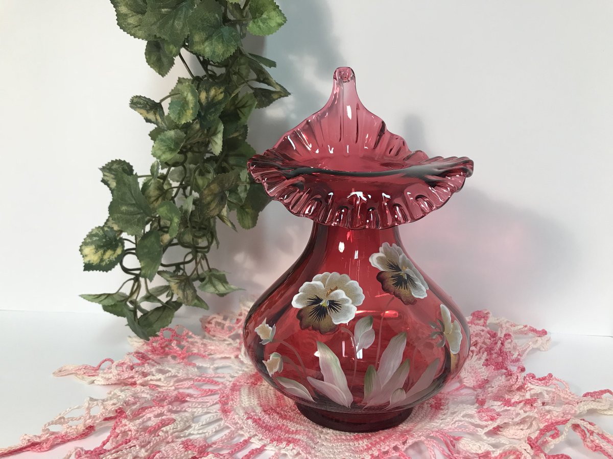 loveantiquing's tweet photo. #Fenton #ArtGlass 'Jack in the Pulpit' Cranberry #vase HP 8"
Click: https://t.co/5oKsBkNhw5
#selling #vintage #Home #homedecor #decorations #tablepiece #giftideas #gift #shopping #forthehome #eBay #eBayshopping #Christmas #forsale #Flowers #collectors #collection https://t.co/CnnaGfXaFx