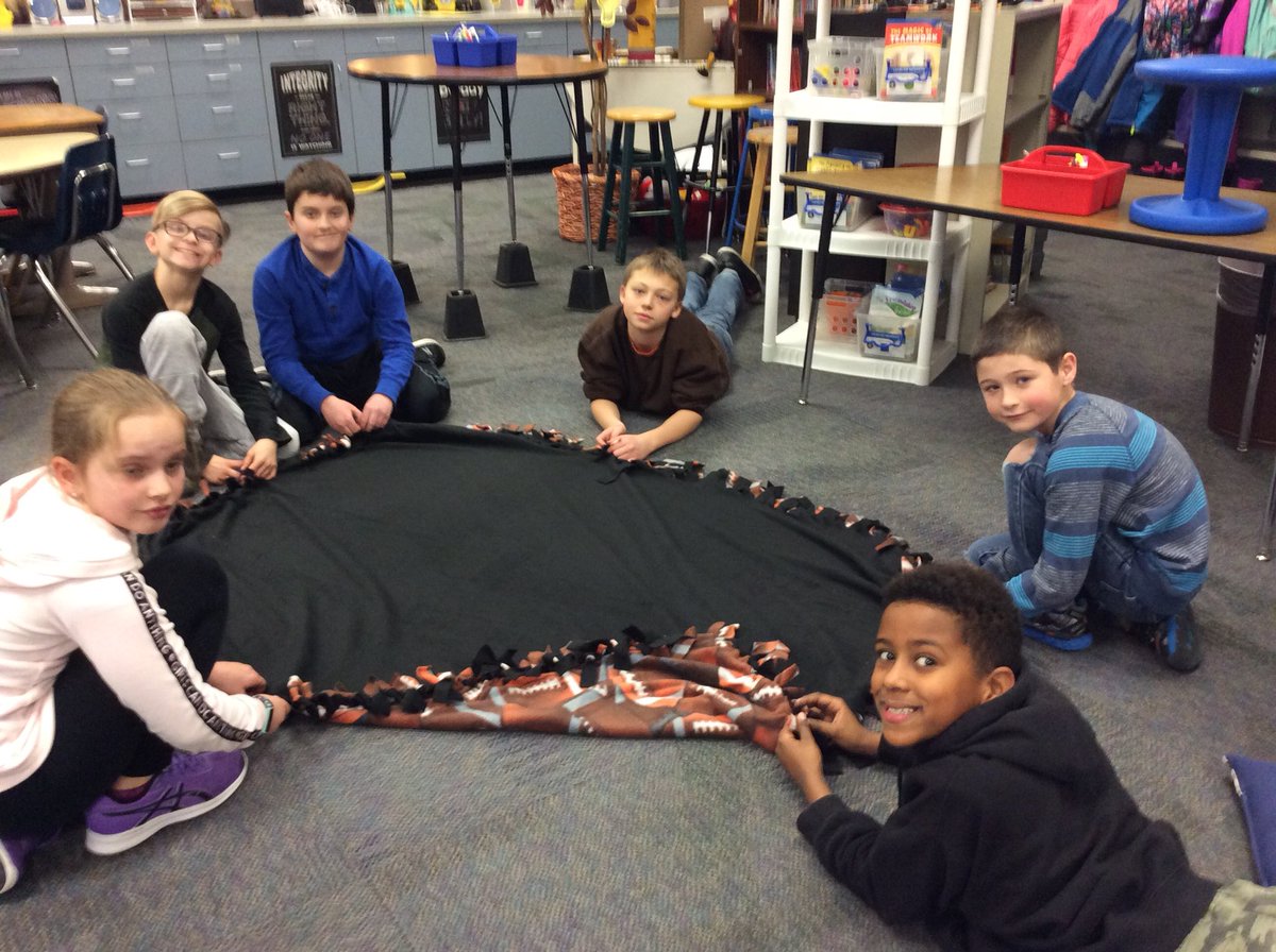 millsminions's tweet photo. Tie-time. Three blankets for Project Ignite Light. Thank you for the material donations. #kindnesscounts #projectignitelight https://t.co/i0XmVdd91r
