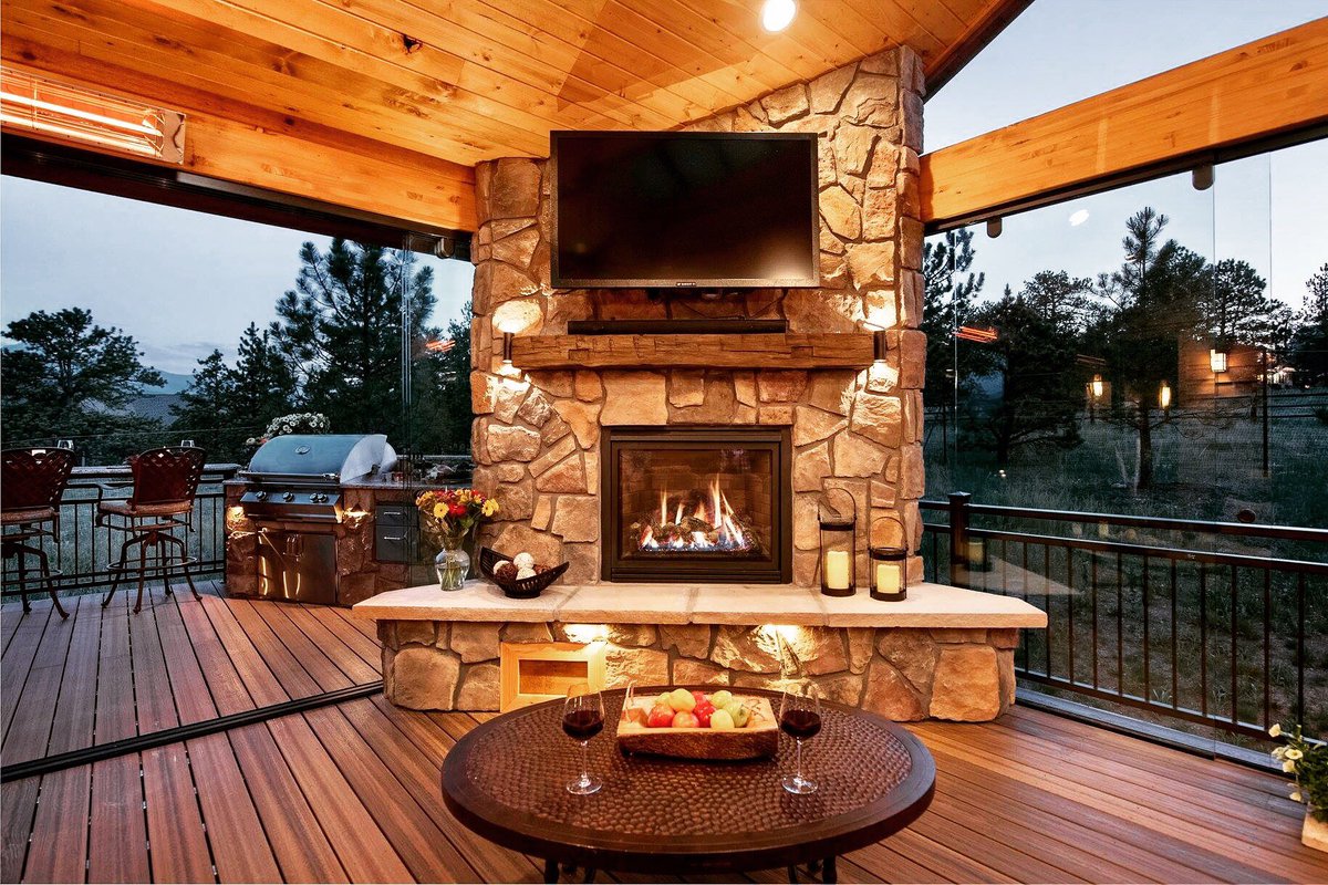 Colorado_Decks's tweet photo. A lot of people think you can't have a #YearRoundDeck in #Colorado. We incorporate operable glass walls, #outdoorheaters, #firefeatures and more to give our clients spaces that can realistically enjoy 12 months out of the year. https://t.co/panXhyoFUj