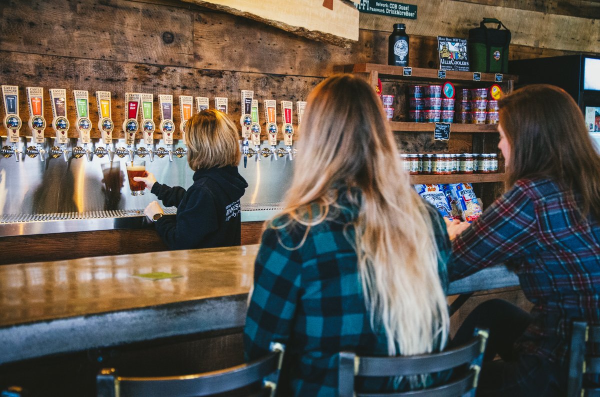 cdangerbrewer's tweet photo. Our Pints for a Cause program is benefitting the Two Harbors Volunteer Firefighters in December. Stop by every Wednesday and have one of our awesome beertenders pour you a pint in the name of a great cause. #dangerouslygoodales #pintsforacause https://t.co/IwfKCMYGPA