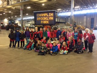 CBPAMES's tweet photo. Thank you Hennepin County Public Works for helping us learn how roads are made and taken care of. So many connections to pebbles/sand/silt &amp; the environment around us. #STEM #AHSchools #InnovativeThinkers https://t.co/vAWLANZj3j