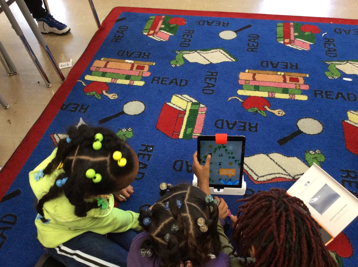 kimoehring's tweet photo. @HMC1Proud @HMC1Ingels #HourOfCode https://t.co/XZHK5e8pTm