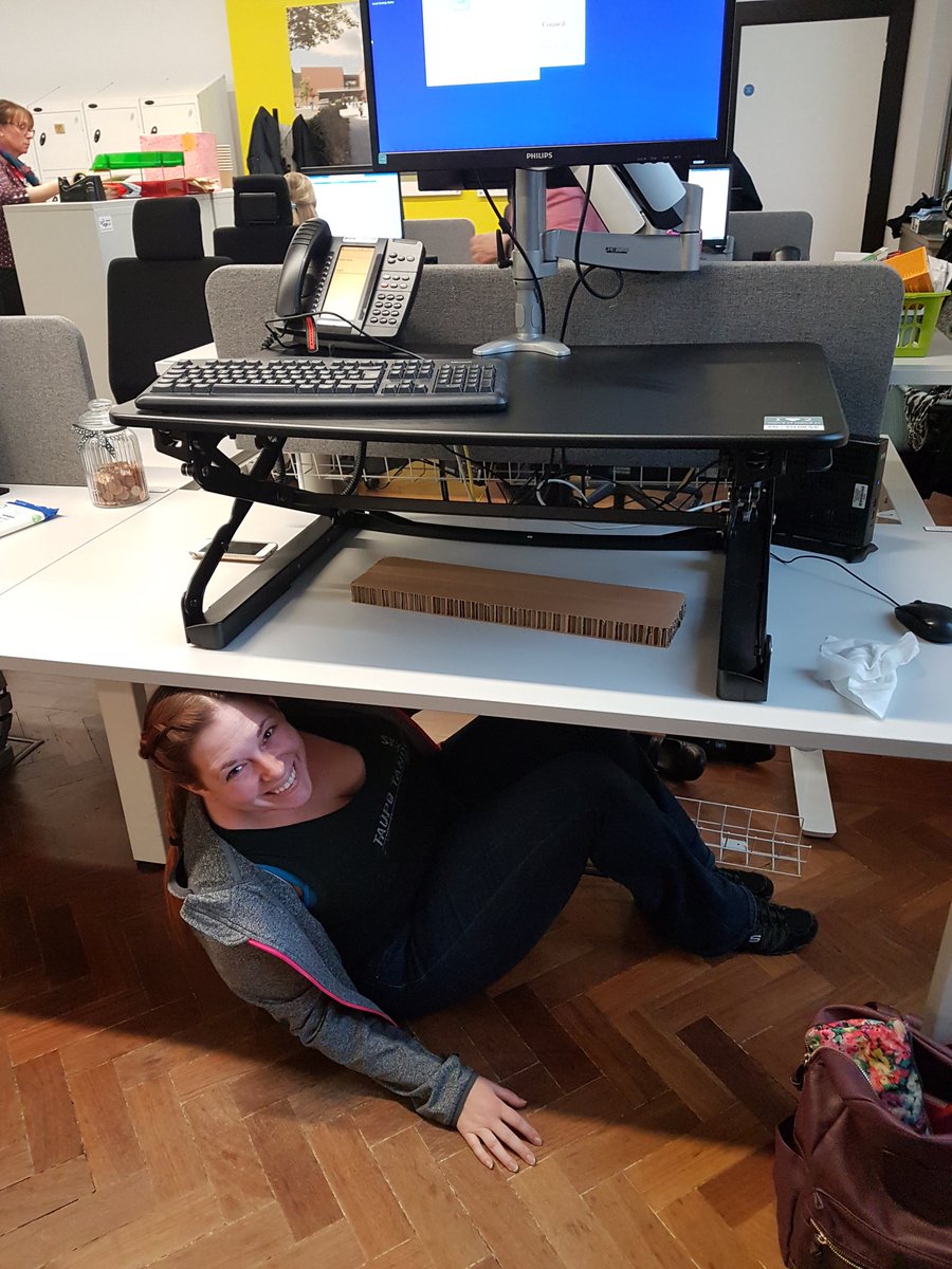 LilMsResearch's tweet image. Had a busy day installing sit-stand desks for the #SMARTWorkAndLife project. Exhausted now but we did good 😁 #MastersLife #ResearchProsthetist  @UoS_HSPGR