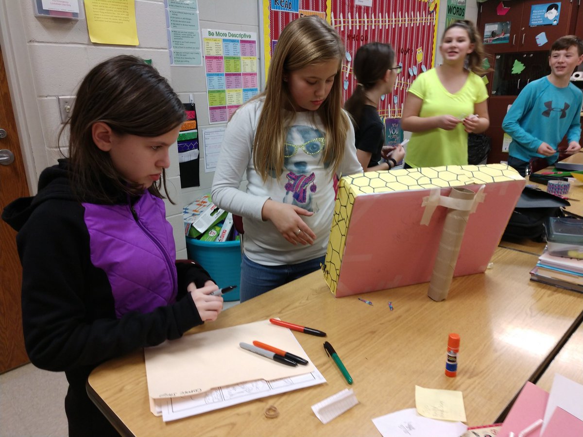 wormusca's tweet photo. Our room might be a little messy, but it is totally worth it to see our kids busily working on their bee projects for Bee the Change Night at RMS! @PBLJill @ChrisSaylor1 https://t.co/ZnZpoq6y4q