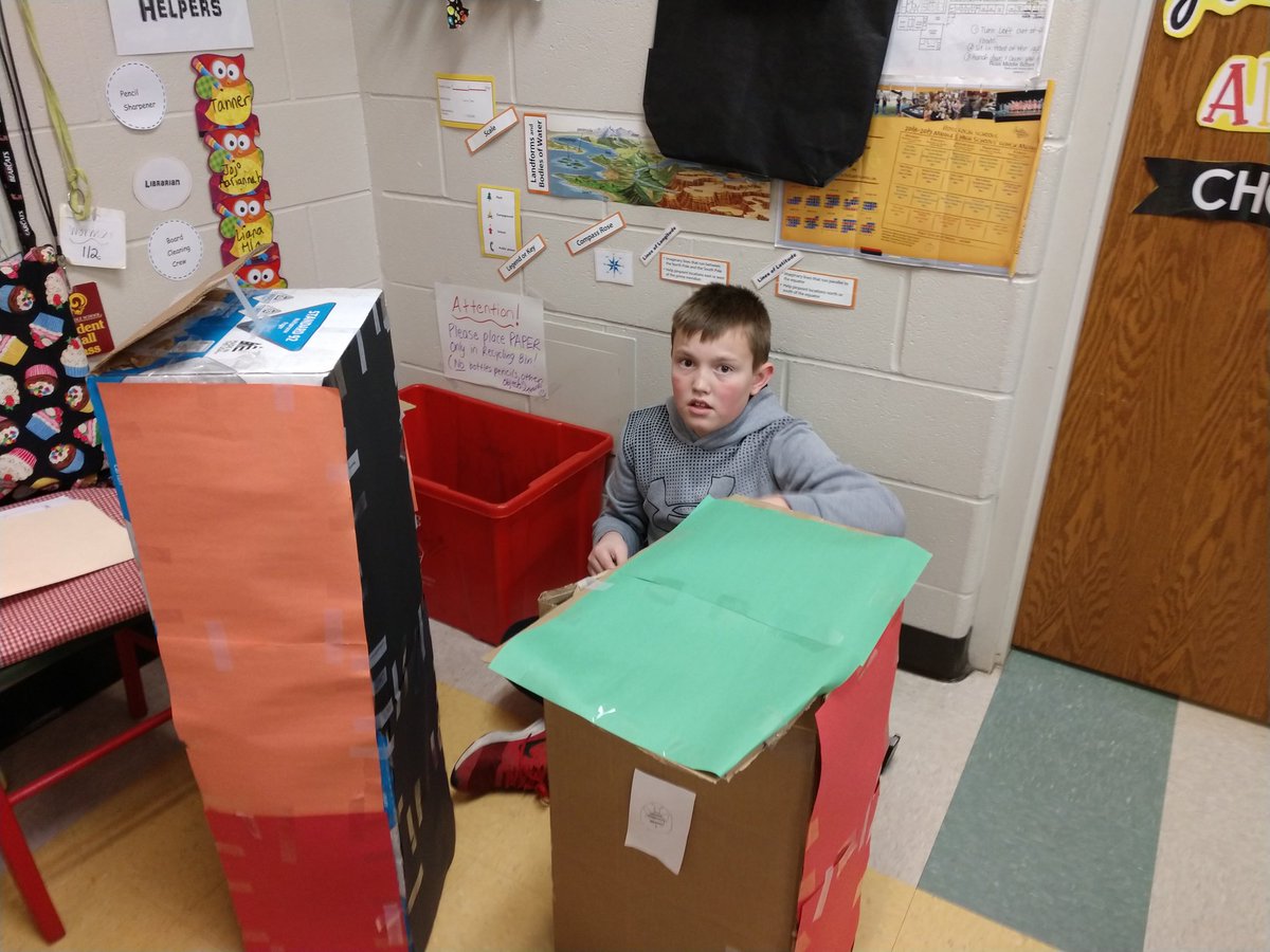wormusca's tweet photo. Our room might be a little messy, but it is totally worth it to see our kids busily working on their bee projects for Bee the Change Night at RMS! @PBLJill @ChrisSaylor1 https://t.co/ZnZpoq6y4q
