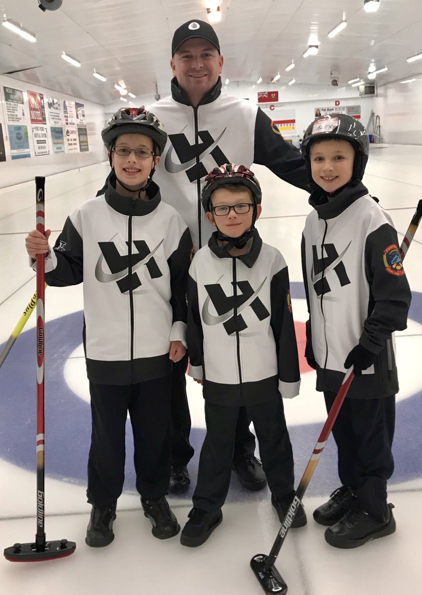 teamfishercurls's tweet photo. Team Comfort House with a last practice before the Youth Curling Spiel @annandalecurls on Saturday! Thanks to @comforthouse_hc for amazing support/sponsorship and to @LastRockCurling for pulling together the uniforms in time. Looking great! #curling @CurlON_ @CurlPortPerry https://t.co/grk8h3qm1a