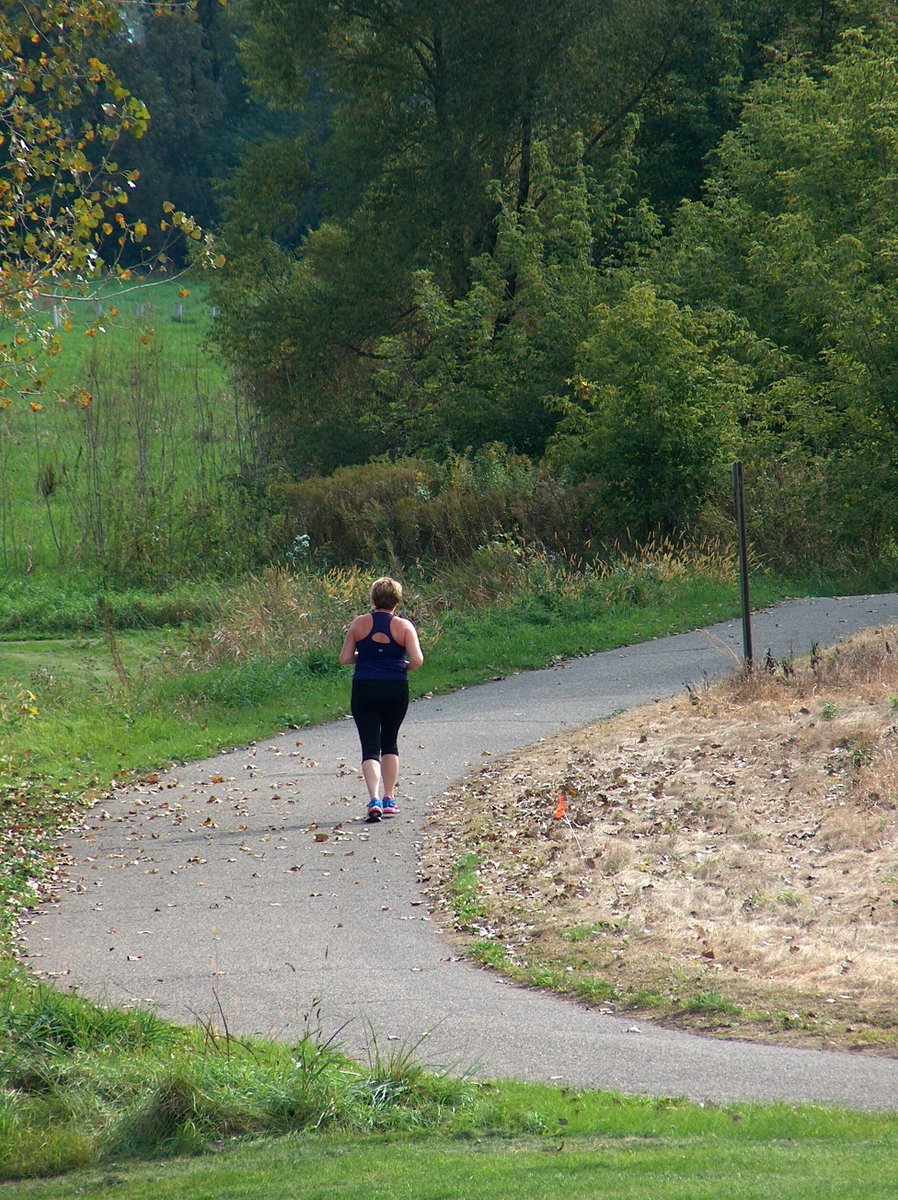 farmingtonmn's tweet photo. Farmington Parks and Recreation is looking for your input on the city's Bike Pedestrian Plan! Click the links below to give your feedback. 

▪️Social Pinpoint: https://t.co/AbUmzEhaQP
▪️ Online Survey: https://t.co/oMGpS3cVWT https://t.co/YfyRrr3WF8