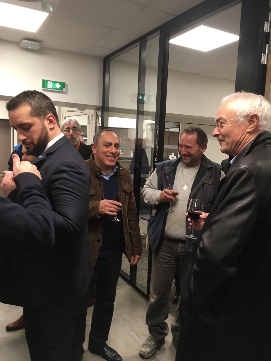 Très belle soiree de lancement de l’agence de sainte Colombe. <a href="/ca_centrest/">Crédit Agricole Centre-est</a>
