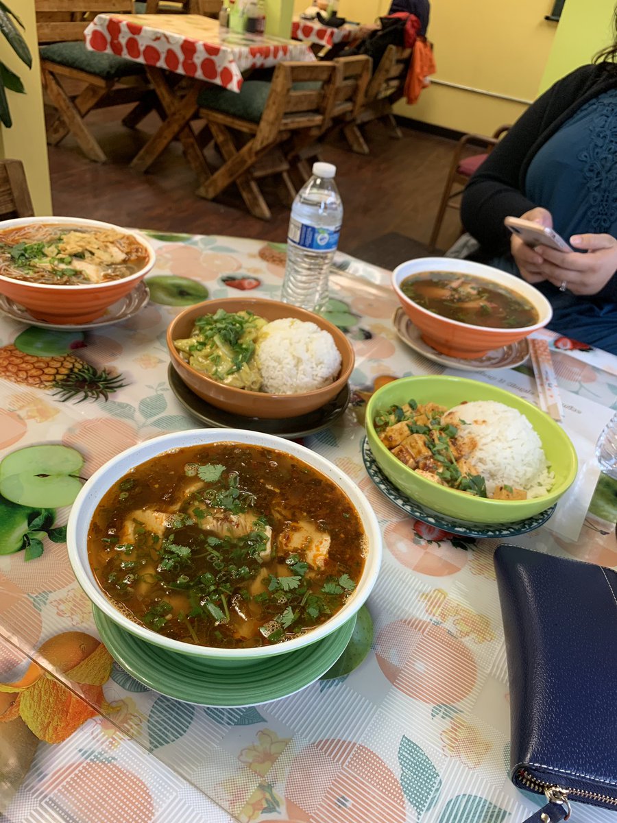 Laaaahhhzzzz's tweet photo. When you order so much food, they think 5 people are coming to lunch. @nicolefenumiaiβs belated 30 minute lunch. #alittlebitofeverything #lunchspread https://t.co/tA7XNqjIwp