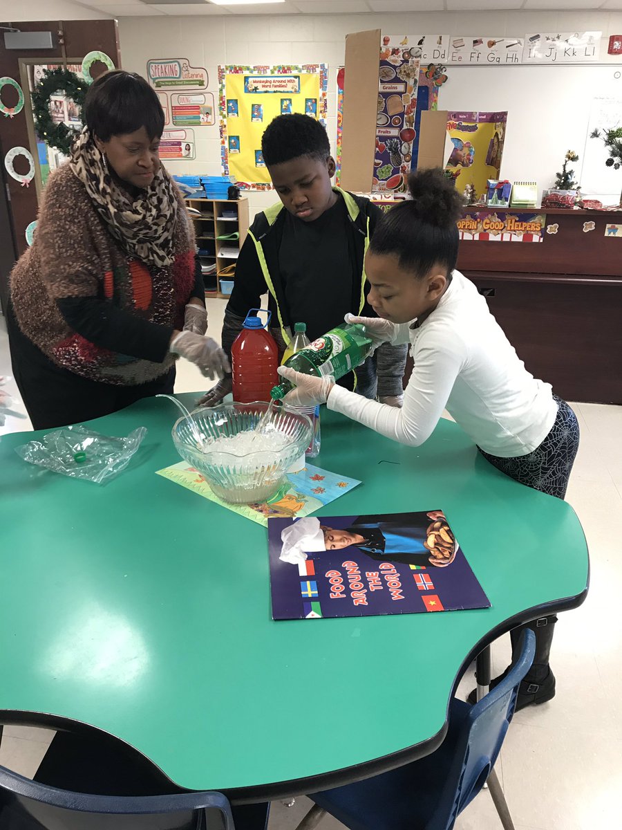 cindytreadway5's tweet photo. Mrs. Ora Fly-Roberson’s class completed a lesson on following directions.She checked for understanding by having them make punch by following the teacher’s directions. @BCESMustangCity @suptking https://t.co/uAdXChxlMv
