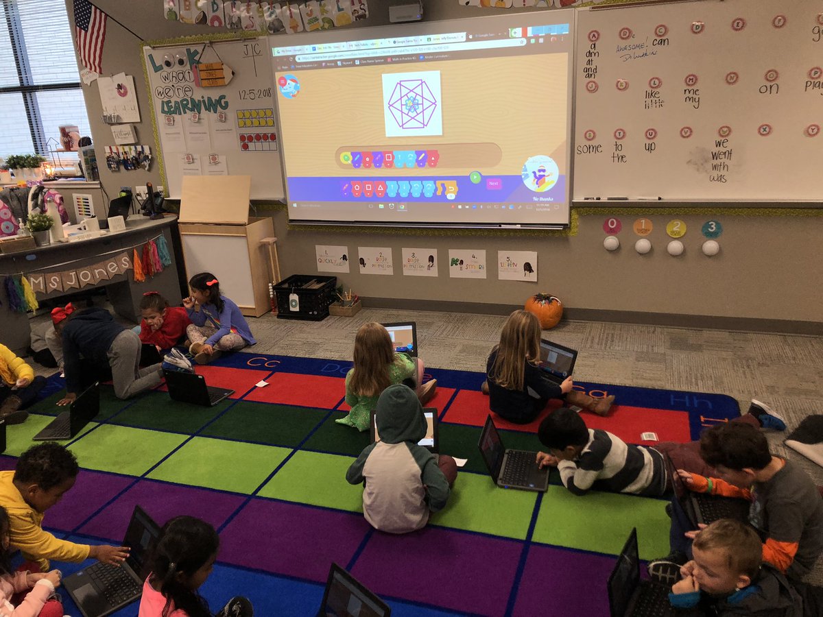 msstachia's tweet image. Not only did we learn how to code a snowflake for #hourofcode2018 #ProsperCodes, we also learned how to add links and turn our snowflake in as an assignment to google classroom! #kinderscan @rlmiller137