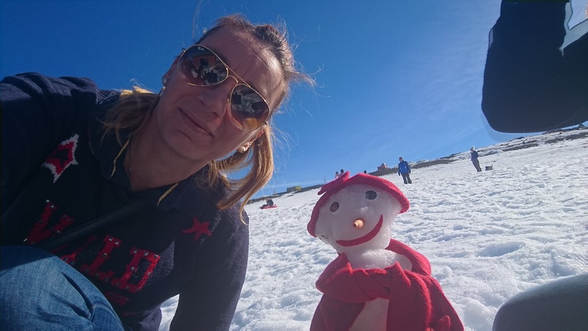 evagarcia79's tweet photo. Magnífico día, con muñeco de nieve incluido!!!! @dakata124 @agaper2011 @senoesme https://t.co/5YDDZn8p5V