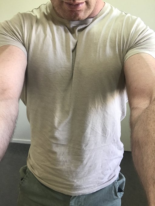 Online now friends https://t.co/dFGysaE1wT<a href="/tag/showershow"class="tags"><span>#showershow</span></a>