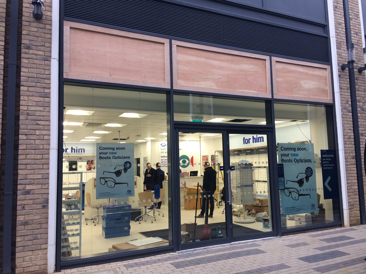 debiharrop's tweet image. Not long to go now good people of Addlestone - Brand new #eyehealth #addlestone #BootsOpticians #boots