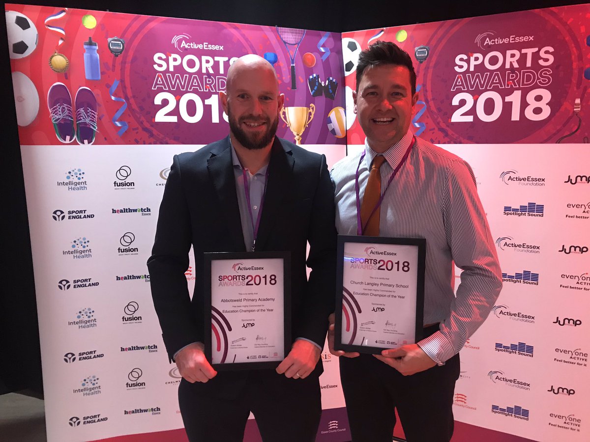 net_harlowpe's tweet photo. Great evening representing @NET_Abbotsweld and Harlow SSP at the #AESportsAwards2018 along with Mr Bailey and Mr Stacey of Church Langley. Highly commended in the Education Champion of the Year category. #NETPhysEd #weareNETPE #HarlowSSP https://t.co/nwCaGKrftG