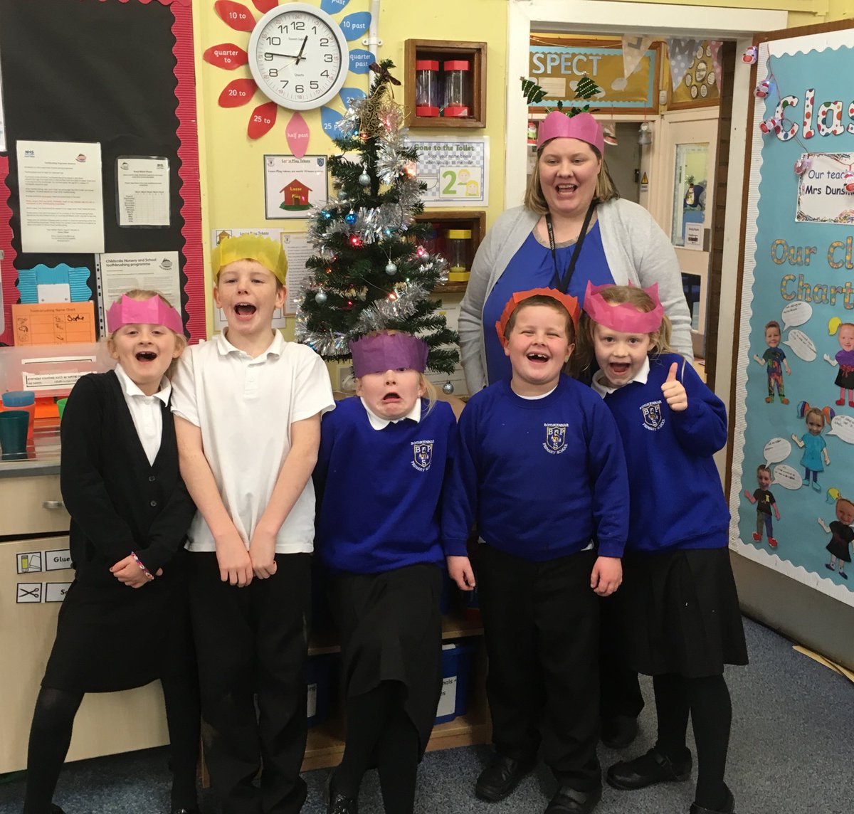 MrsDunsmoreBPS's tweet photo. A happy Class 1 after Christmas Lunch. https://t.co/3rjHk6B0Fu