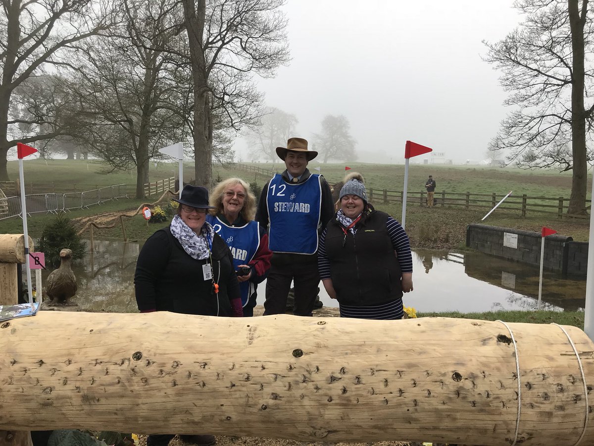 JustMsHannah's tweet photo. #InternationalVolunteersDay
Had an absolute blast this year with my fellow @BEVolunteers volunteering at some amazing venues, thank you to all venues for the fabulous sport & hospitality- volunteering is the best fun & front row seat
#FJLife #VolunteerAddict #RollOnNextYear https://t.co/DbvNk7mNh4