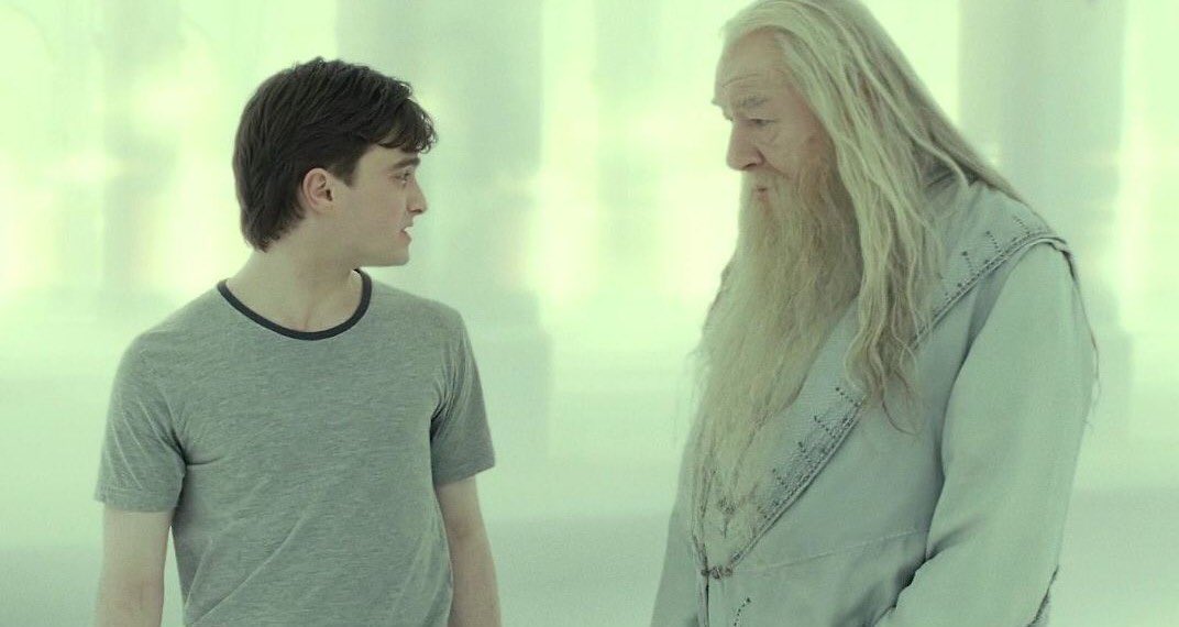 frafacchinetti's tweet photo. «Non provare pietà per i morti, Harry. Prova pietà per i vivi e, soprattutto, per coloro che vivono senza amore.»

#harrypottereidonidellamorte
#HarryPotter https://t.co/vupF1viPs7