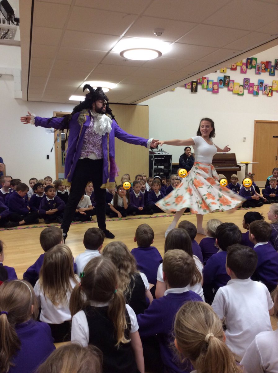 EYFS_teacher123's tweet photo. We had a fantastic afternoon watching @WestEndinSchool's Beauty and the Beast. We absolutely loved it and had such a great time joining in with you. 🎶 And a massive thank you to @OakhurstPFA for helping this be possible! @LondonOakhurst @paris_class @Athens_Rome @CopenhagenClass https://t.co/oxPeljEu4g