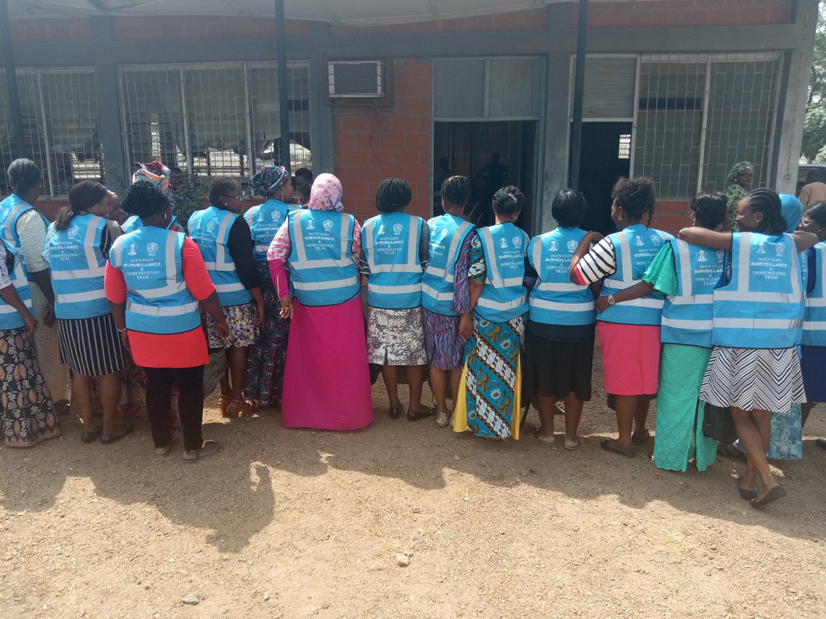 ogun_thegateway's tweet photo. As part of activities to strengthen surveillance in #Ogun state, #WHO donated surveillance bags, aprons and kits to the State Epid unit and twenty DSNOs of the 20LGAs in the state. Also stool collection plate & other surveillance materials/forms were presented.#AFP #polio #NPENT https://t.co/MjsozC2trb