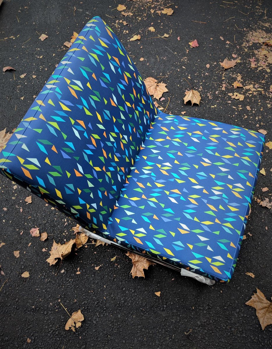 IIIRaleigh's tweet photo. Got so excited to see this new Arc-Com vinyl on Encore Cielo chairs today that we had to do an impromptu photoshoot in the parking lot! Too bad we can't keep it for ourselves! 

#fragmentcobalt #newvinylsmell #educationdesign #color #schooldesign https://t.co/xFMu7bqCku
