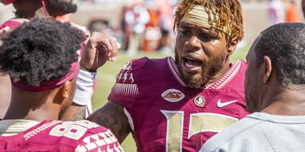 Warchant's tweet image. #Noles Team Awards: QB Deondre Francois, who is a frequent participant in the team's community outreach projects, was honored with the Bill McGrotha Humanitarian Award. He also won the team's Tough Man Award.

More about the #FSU team banquet honorees:

floridastate.rivals.com/news/de-brian-…
