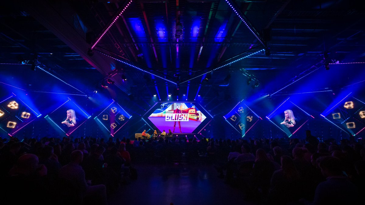 susanna_oksanen's tweet photo. Two days at the @Slush 2018 with @VTTFinland (Technical Research Centre of Finland) and VIP booth - met and photographed over 200 people! Thank you all! ๐๐ธ#iamthenextone #VTTlaunchpad #SLUSH18 #teamtailorframe #behindthecamera https://t.co/V2Ly5OkM3o