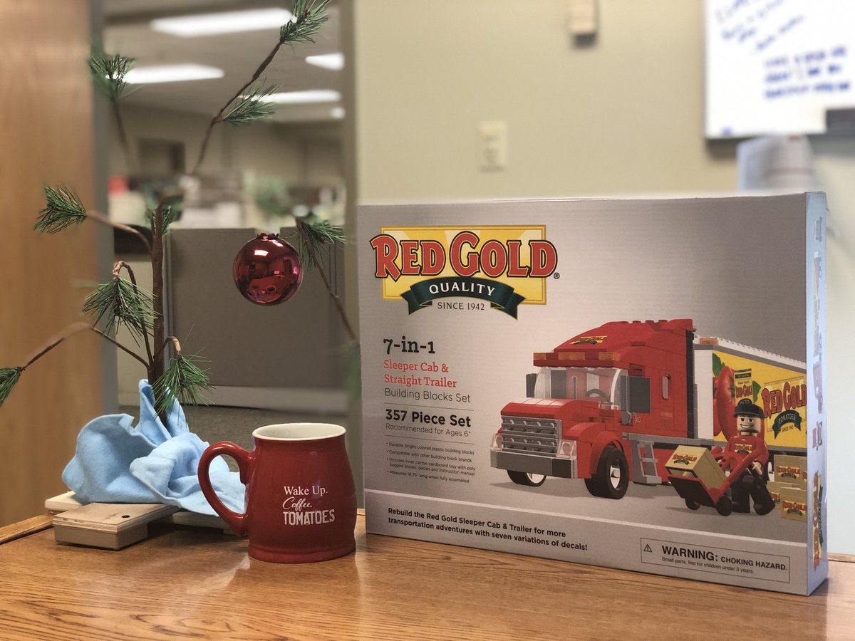 317Kevin's tweet photo. (•_•) 
<)  |-☕
 /    \ My employer knows me too well.  #wakeupCoffeeTomatoes.  Love the Christmas Gift @RedGoldTomatoes thank you https://t.co/Espa7tJtxW