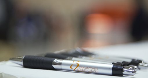 Alleen #PD-L1 op tumorinfiltrerende immuuncellen predictief voor voordeel #atezolizumab bij #mTNBC #SABCS18 #oncologie.nu ow.ly/NuHf30mSE7D