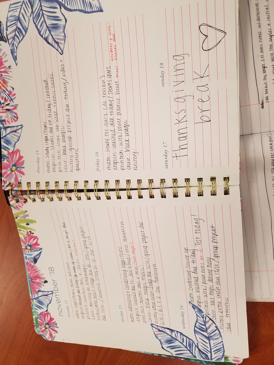 CronicklyAVID's tweet image. The way a student planner looks when it&apos;s actually used. @mojo_avid #cronickly_avid