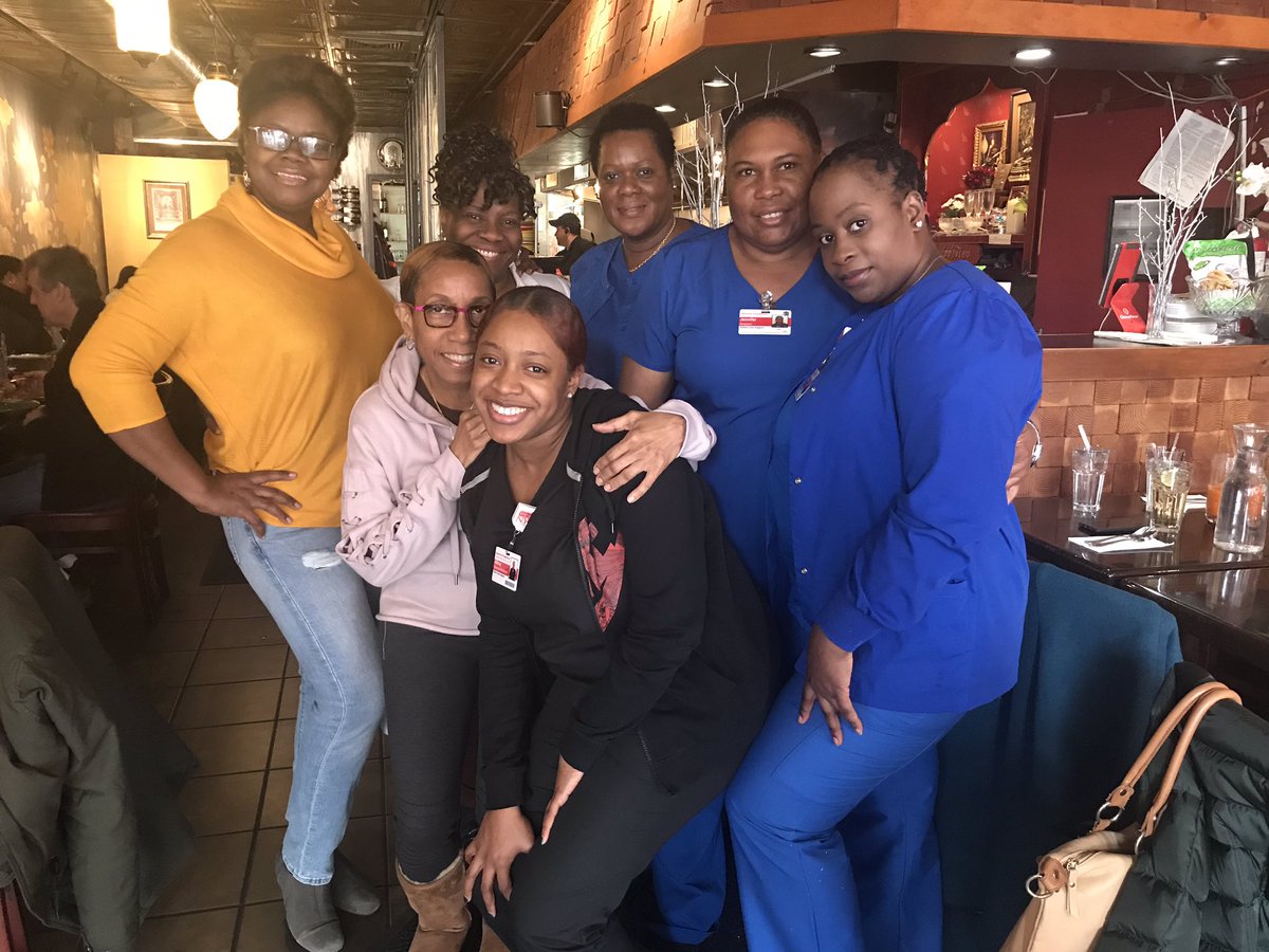 GTdancenurse's tweet photo. Lunching with my evening support staff showing appreciation and saying thank you for a great year. I6 team rocks #teamwork #bestfriendatwork #wecareabouteachoth @ErnestoPMir #NYPBMH https://t.co/c9WBMoN5tA