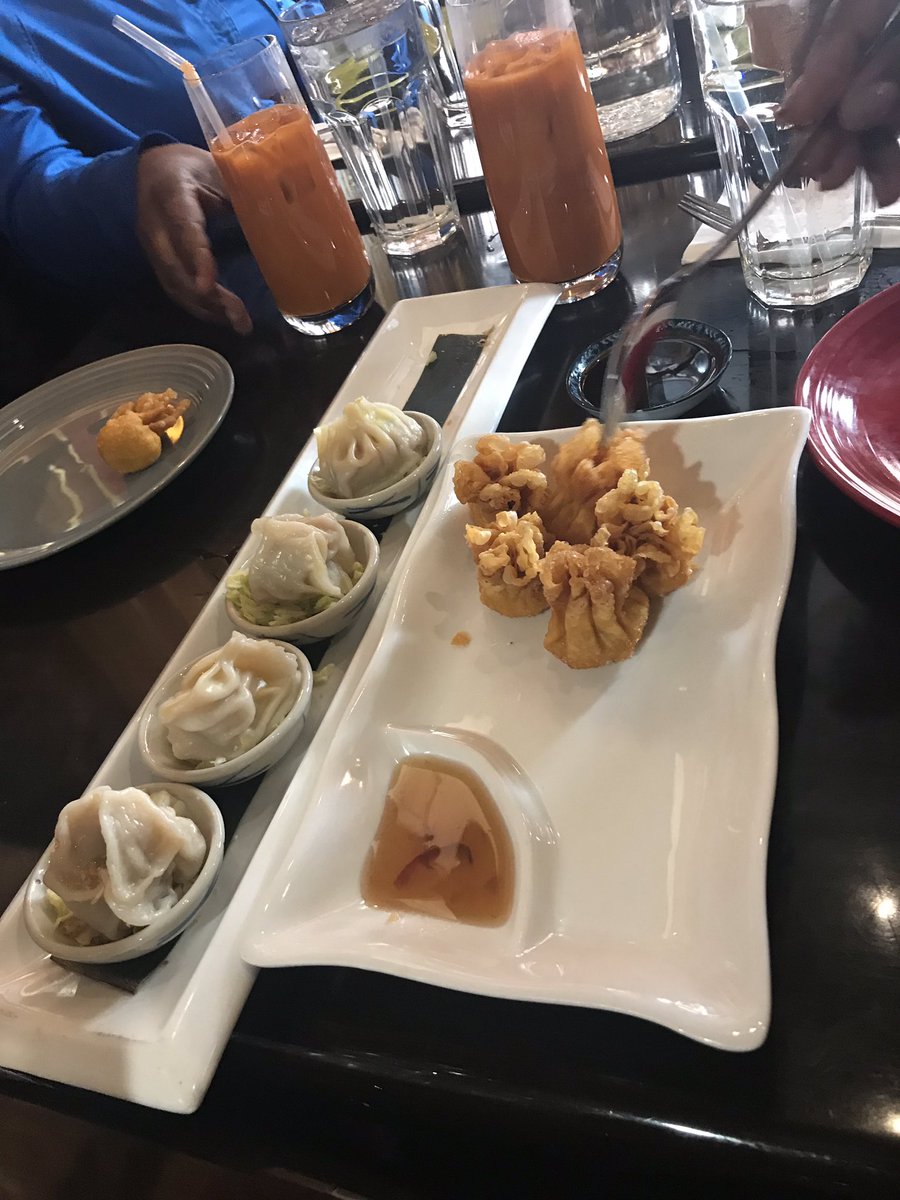 GTdancenurse's tweet photo. Lunching with my evening support staff showing appreciation and saying thank you for a great year. I6 team rocks #teamwork #bestfriendatwork #wecareabouteachoth @ErnestoPMir #NYPBMH https://t.co/c9WBMoN5tA