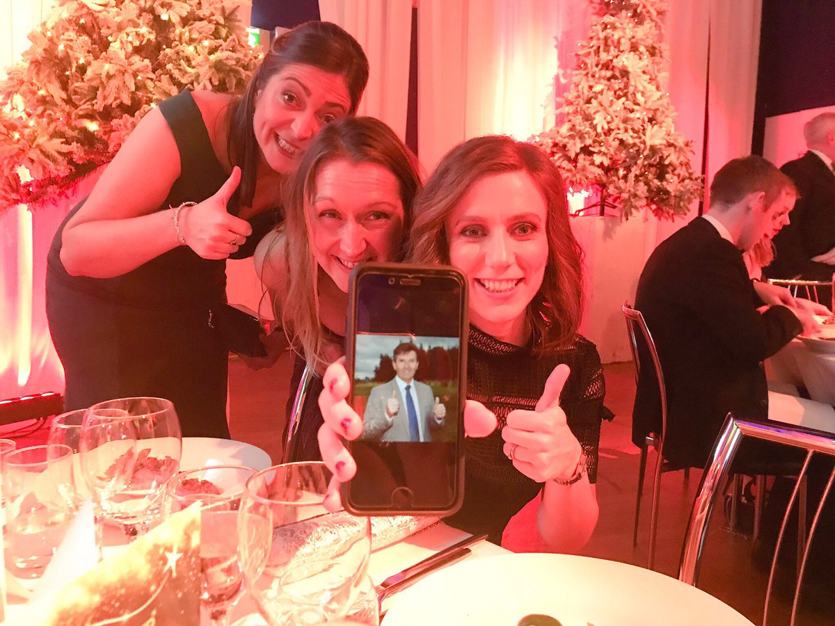 TG4MediaSales's tweet photo. Having so much fun @SponsAwards #RosnaRún #danielodonnell @TG4TV #XLIreland #BWG @core_irl #sponsawards https://t.co/rNazWHI4HP
