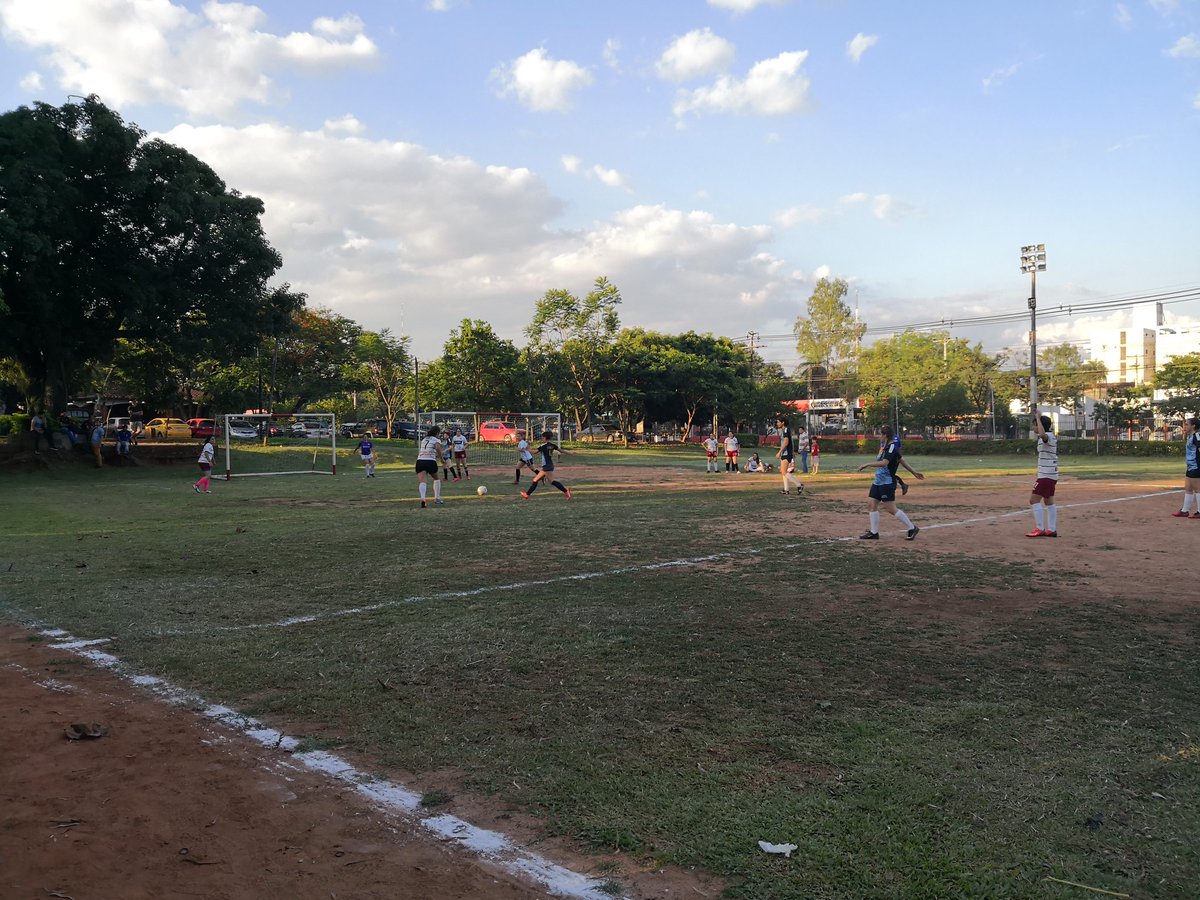 COF_FIUNA's tweet photo. ¡OFICIALMENTE ARRANCAMOS LA #NOCHEDECAMPEONES 2018! 😍⚽🏆🥉 #COF2018 https://t.co/8G6cYfeEx3