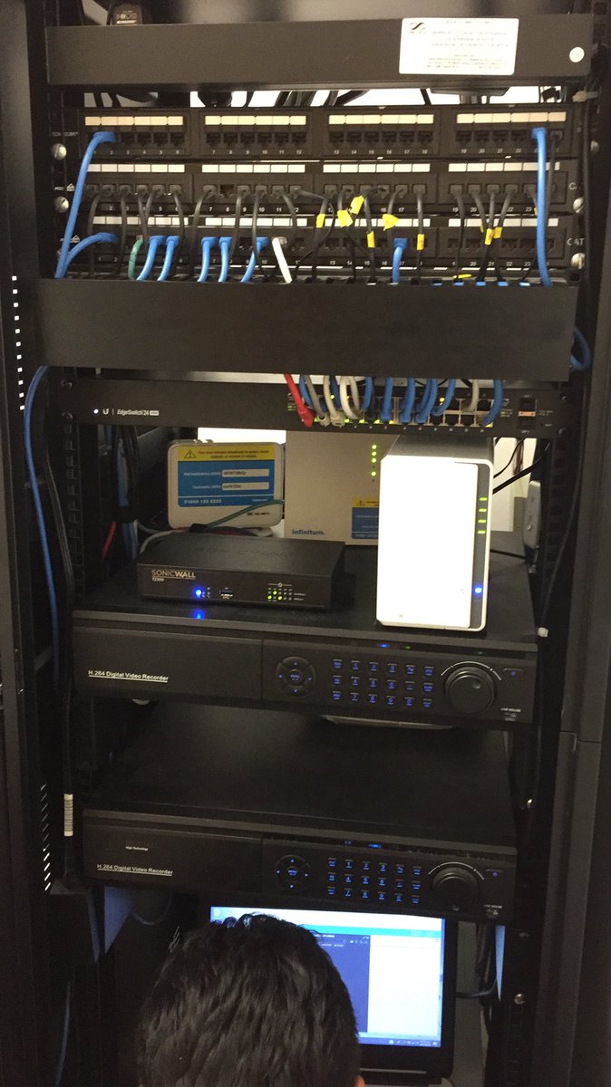 GIMZA6's tweet photo. Iniciando configuración con SonicWall https://t.co/ceCVdnm8Vo