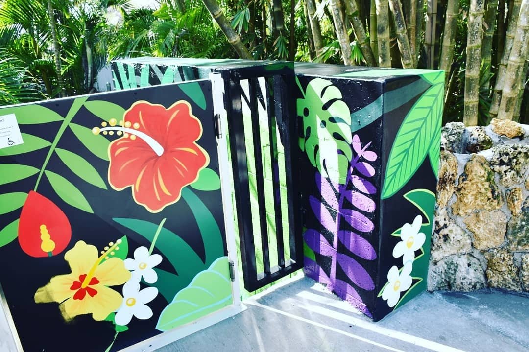 pinecrestfl's tweet photo. The @PinecrestGarden ADA Lift doubles as public art & is a significant step toward a larger ADA Improvement Project. Not only will you see breathtaking views from the upper terrace area, but will also enjoy detailed hand-painted art on the way up. #ada28 https://t.co/CuqEN1NF03