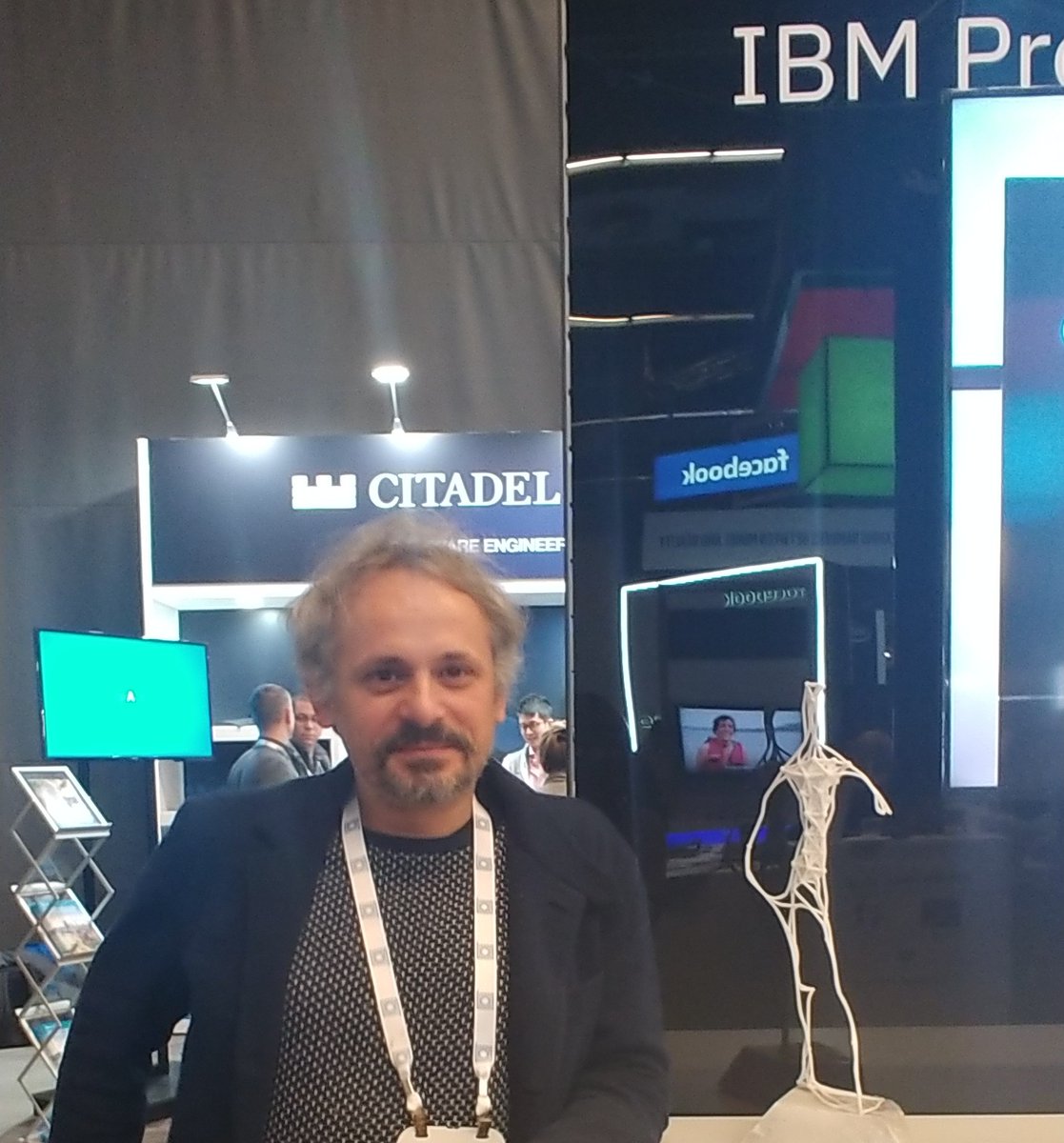 dinahtravels's tweet image. David, the first art sculpture made with a generative adversarial network #GAN @martino_design @IBMResearch #IBMResearchAI #NeurIPS2018