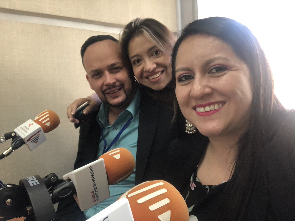 SofiCabreraEs's tweet photo. Gracias por la entrevista @MiPanaStereo emisora de @unipanamericana. Hablamos de la presentación del libro “Innovación Educativa” y la importancia de la divulgación en las universidades. #ComunicaCienciaEc @KunaEcuador https://t.co/q0KPPq5k0M