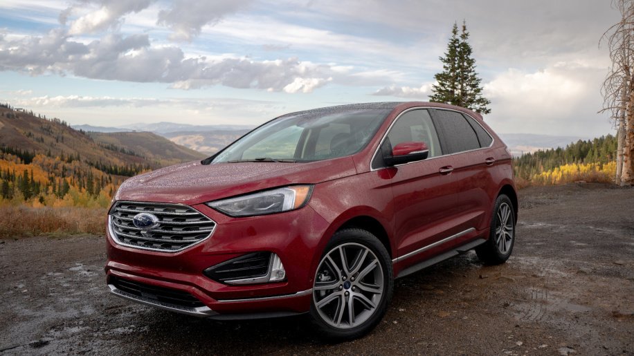 We test the Titanium, but suspect the Edge ST would be more memorable... 2019 Ford Edge Drivers' Notes Review: bit.ly/2UcJKNq