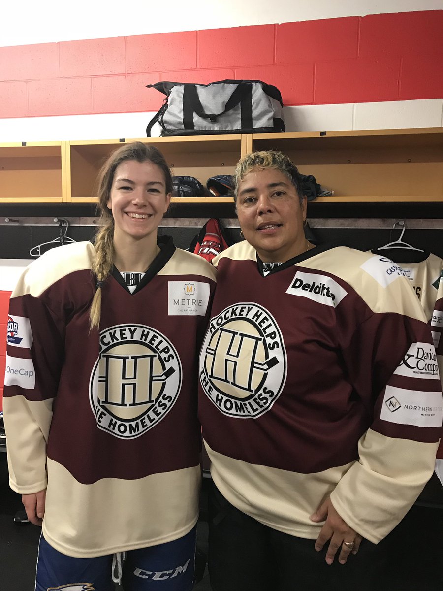 UBCWHKY's tweet photo. Birds Karlee Mazor, Danielle Wierenga and Emily Moore played with hockey legends Jayna Hefford and Angela James at Hockey Helps the Homless last week. What amazing role models these inspirational women have been for women’s hockey! https://t.co/CvYrhUpDRw