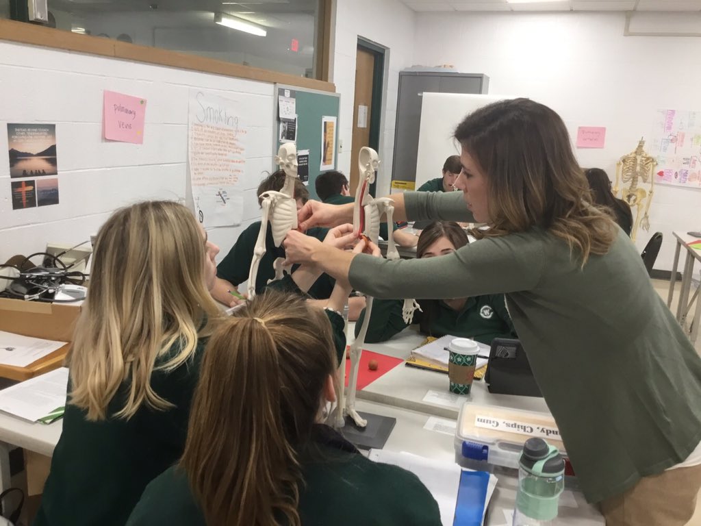 MrsELowell's tweet photo. @GRWCatholic @AnatomyinClay @Meemic I had the opportunity to observe in Mrs. Hart’s Anatomy class today. Those clay models are pretty cool! Lots of great, hands-on learning going on! https://t.co/7W8omIRL8w
