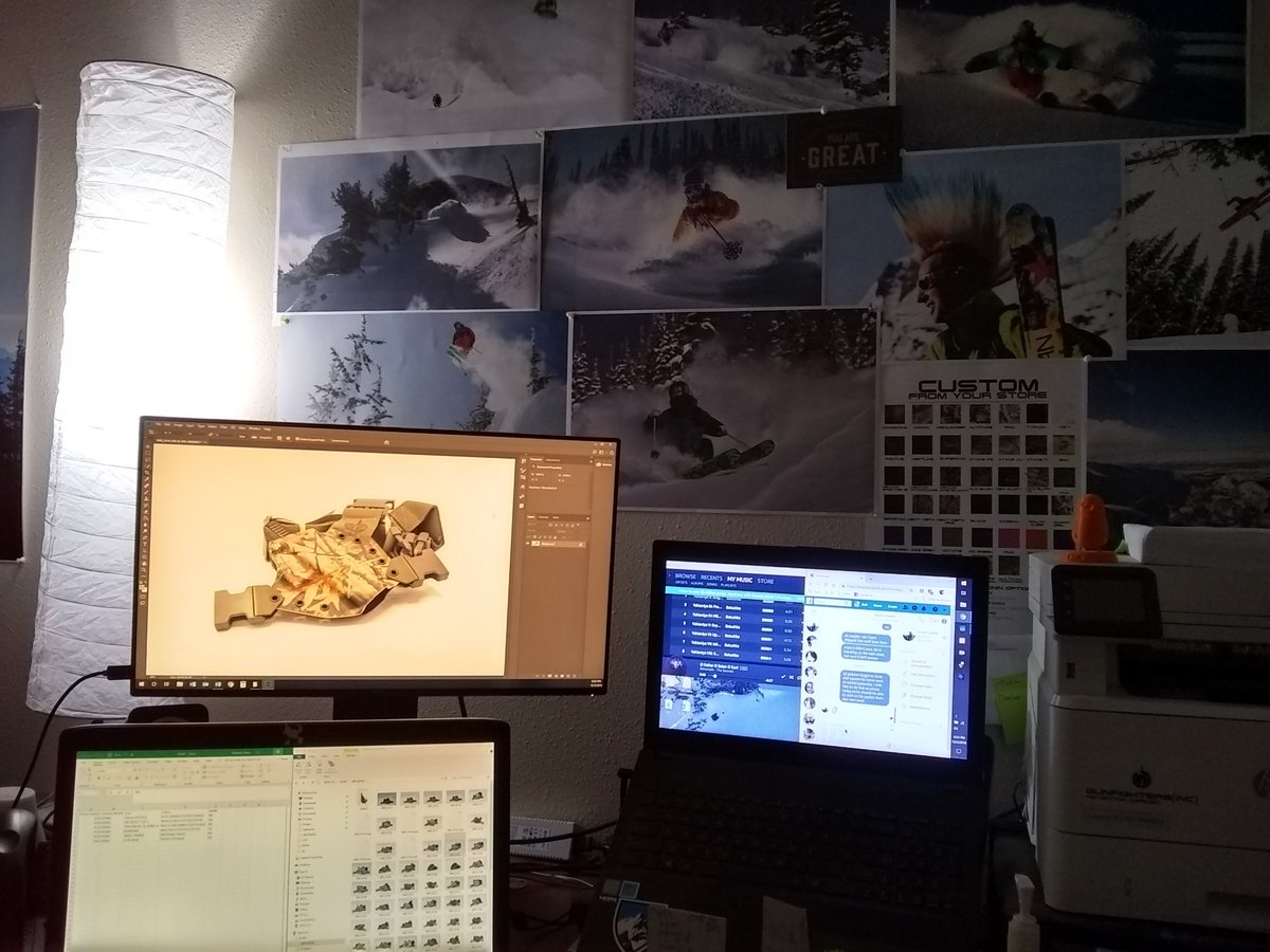FiedlerNeil's tweet photo. #MidnightOil #workharder #listentoslayer #adobe https://t.co/ACbVjIuKHK