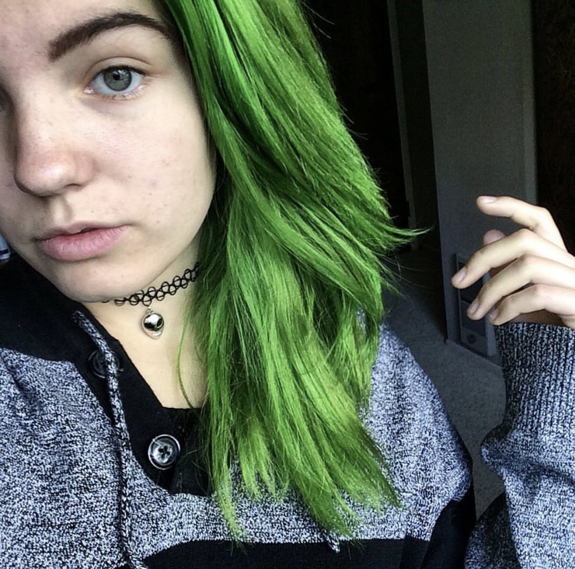 —; Green hair don’t care 💚