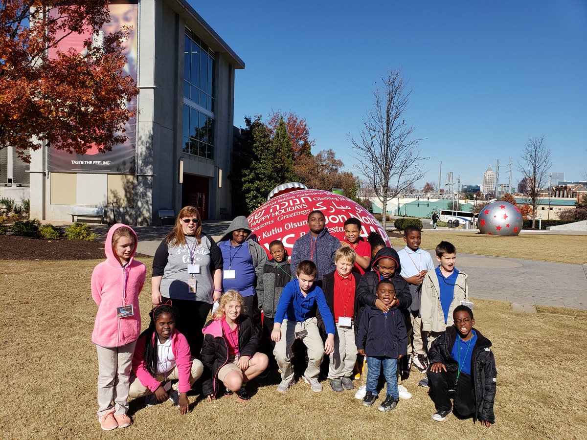 Midway Hills Academy tweet media